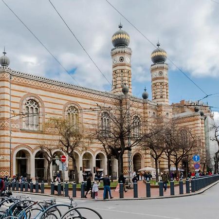 Colorful Apartment Next To Gozsdu And Synagogue Budapest Exterior foto